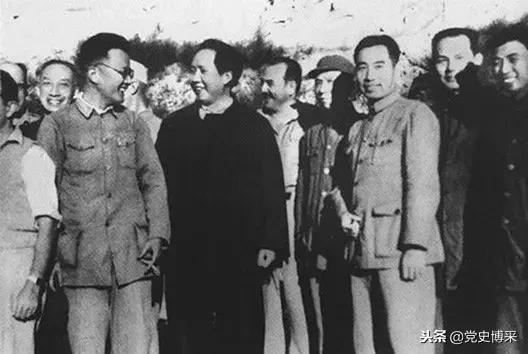 *少奇刘**在人民*队军**两次历史大发展机遇中做出怎样特殊贡献