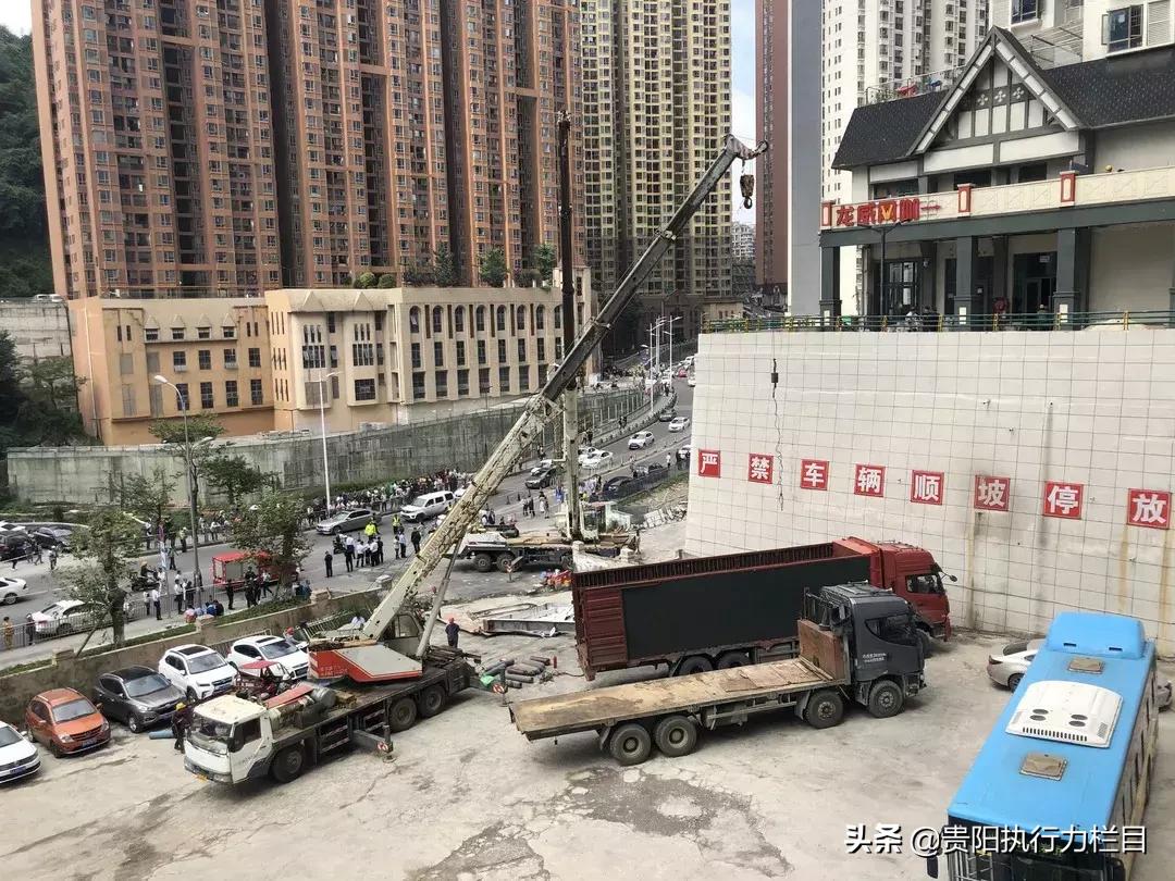 半山小镇连廊倒塌事故,小镇连廊倒塌事故