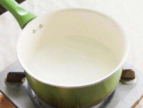 自制双皮奶的家常做法美味,家庭自制双皮奶简单做法