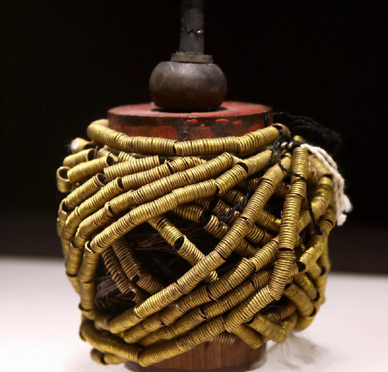 曾侯乙弹簧器干嘛用的,曾侯乙墓出土的金弹簧器