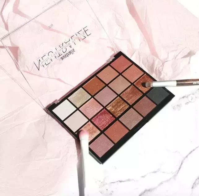 盘点那些热卖的经典彩妆,这些平价的日系彩妆千万别买