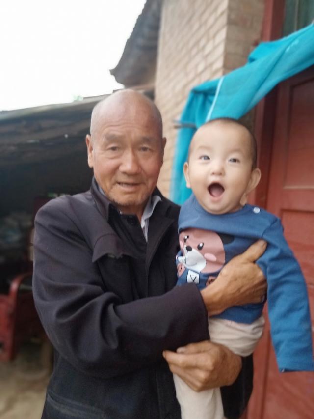 七个月宝宝低烧拉肚子怎么回事,七个月宝宝反反复复低烧怎么回事