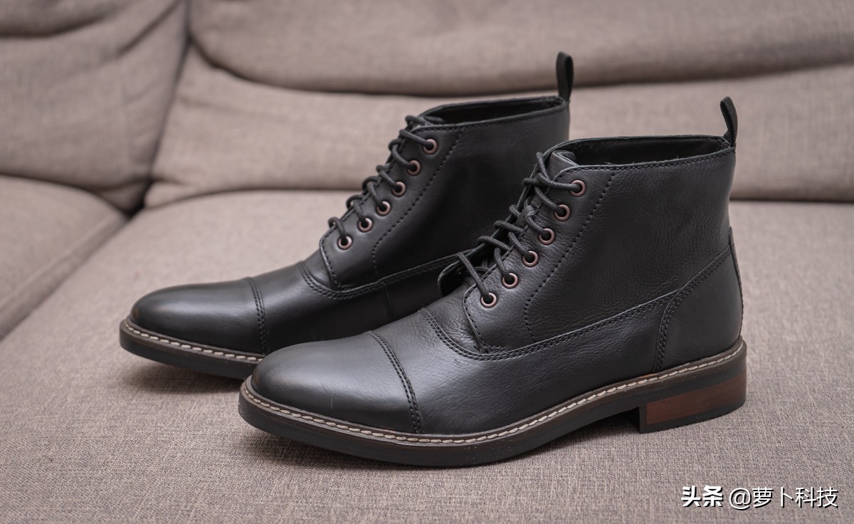 穿黑色皮靴,clarks经典款沙漠靴搭配