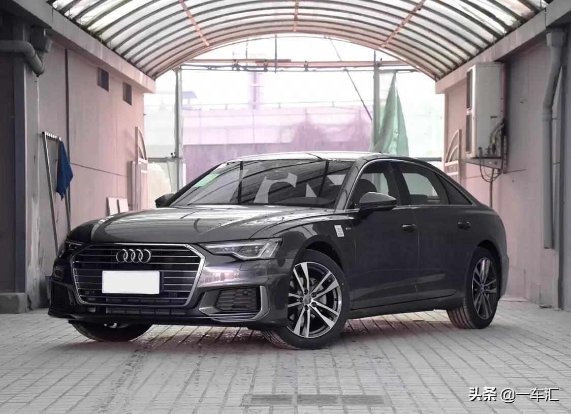 奥迪a6l豪华致雅型对比宝马5系,同级别的奥迪a6l