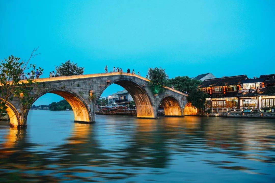 上海水乡古镇朱家角如画般的美景,枫泾古镇朱家角古镇哪个值得去玩