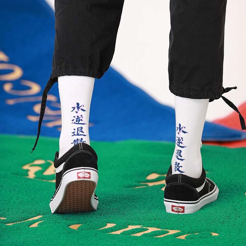 张天爱秀长腿电视剧叫什么,张天爱变身羽族人