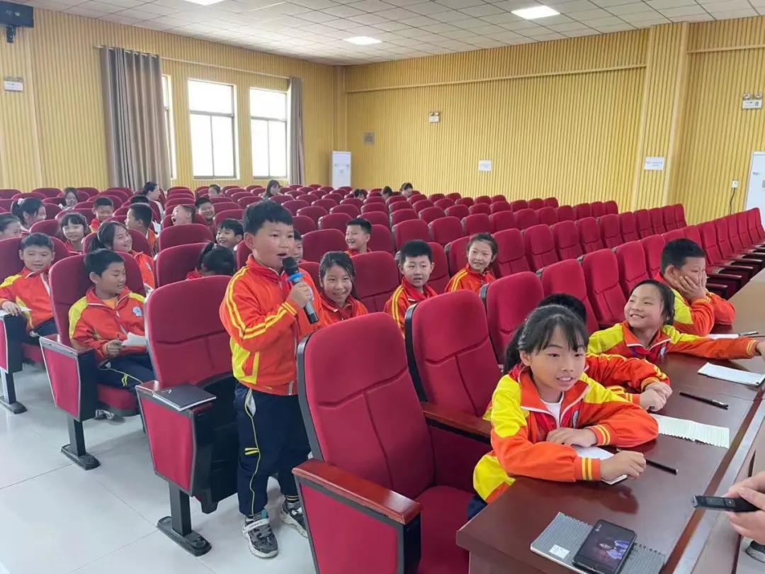 德育之窗感恩母爱,感恩母亲的讲堂活动