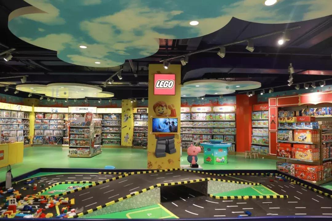 西湖边的游乐场,杭州玩具王国儿童乐园