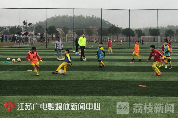 世界十大足球青训学校,探访中国足球小将