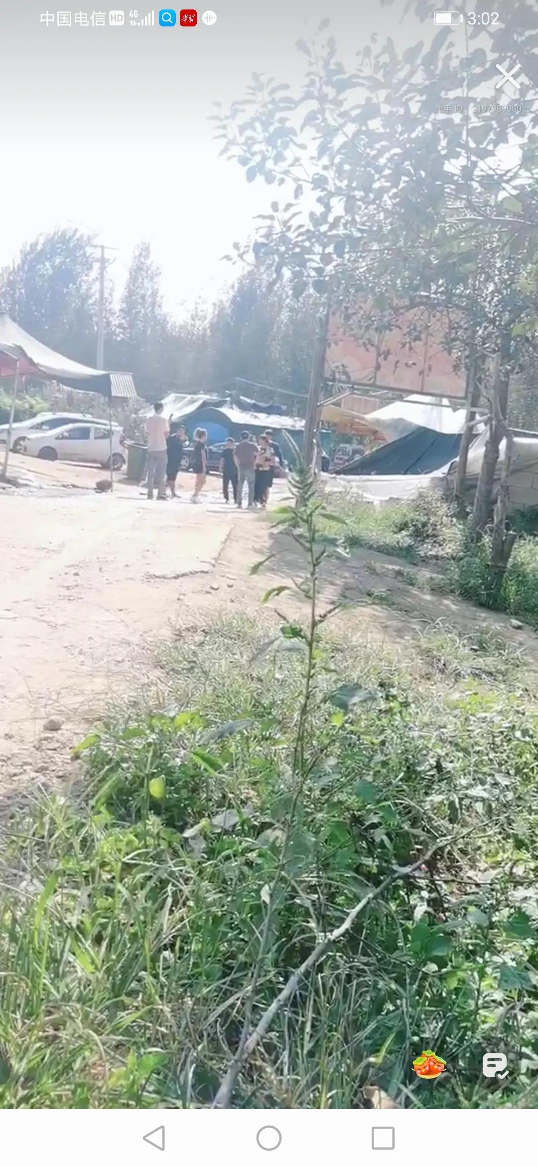 拉面哥拉面嫂一起出来,拉面哥拉面嫂现场