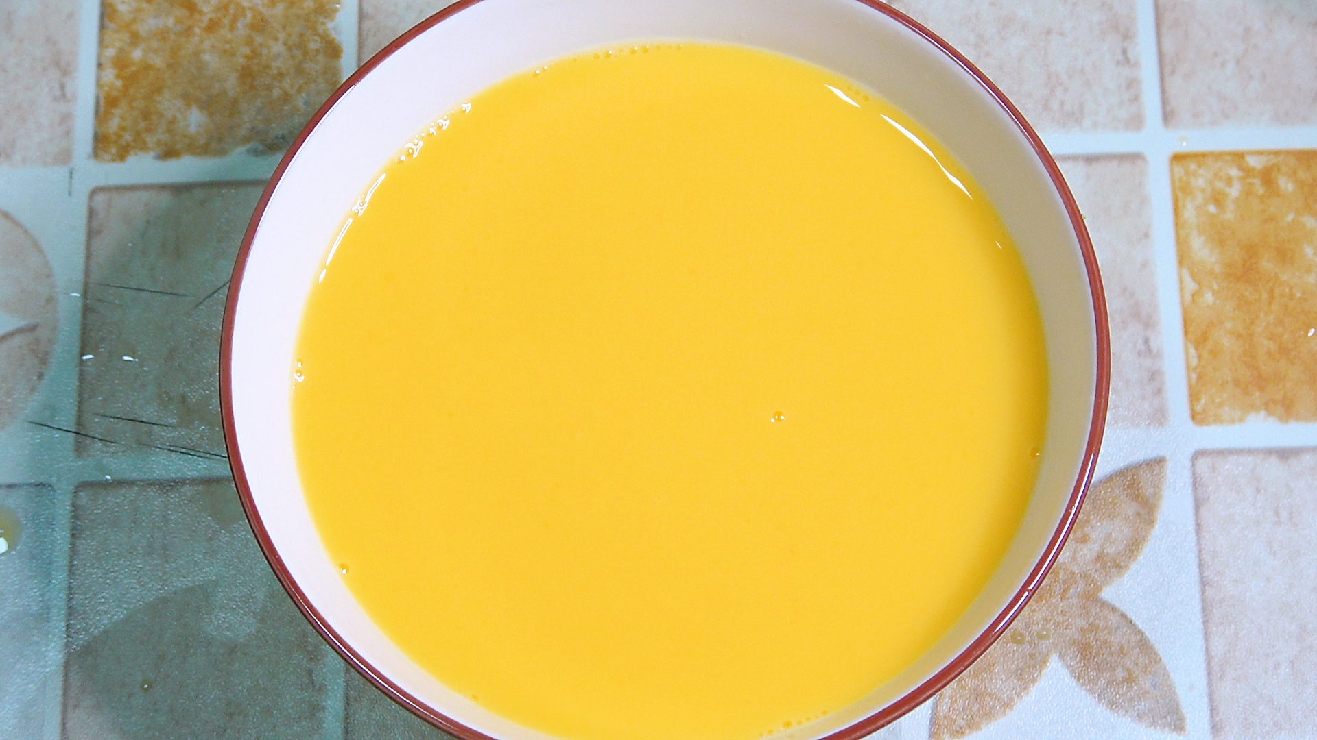 蒸鸡蛋不放水怎么做好吃,蒸鸡蛋又滑又嫩