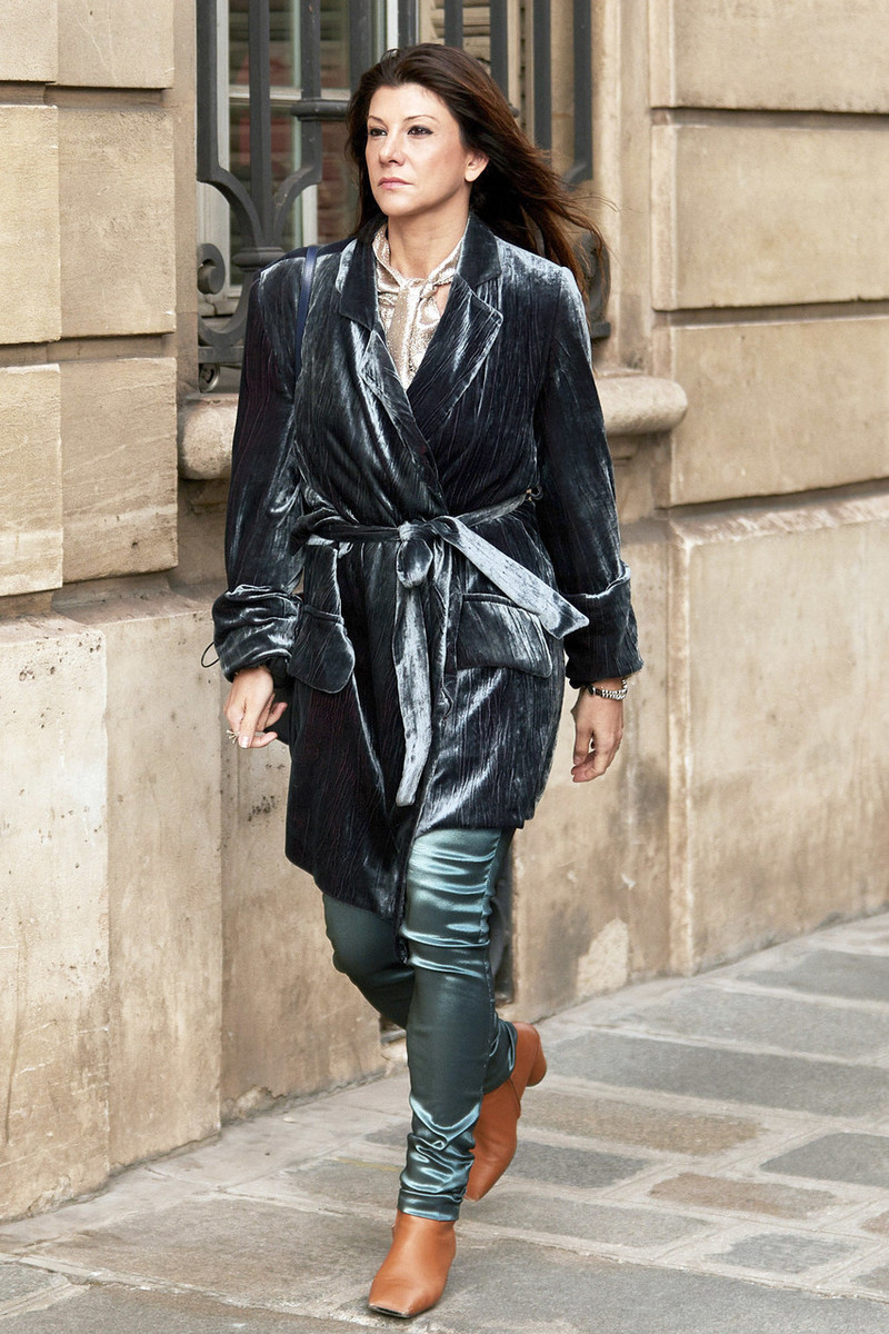 丝绒和什么面料搭配 (丝绒面料做什么款好看)