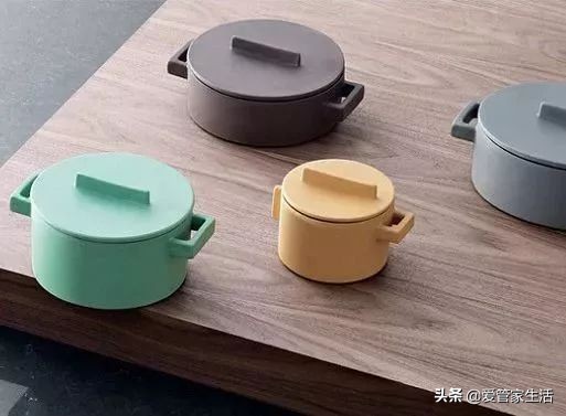 麦饭石不粘锅与不锈钢锅哪个好,不粘锅属于不锈钢锅还是铁锅