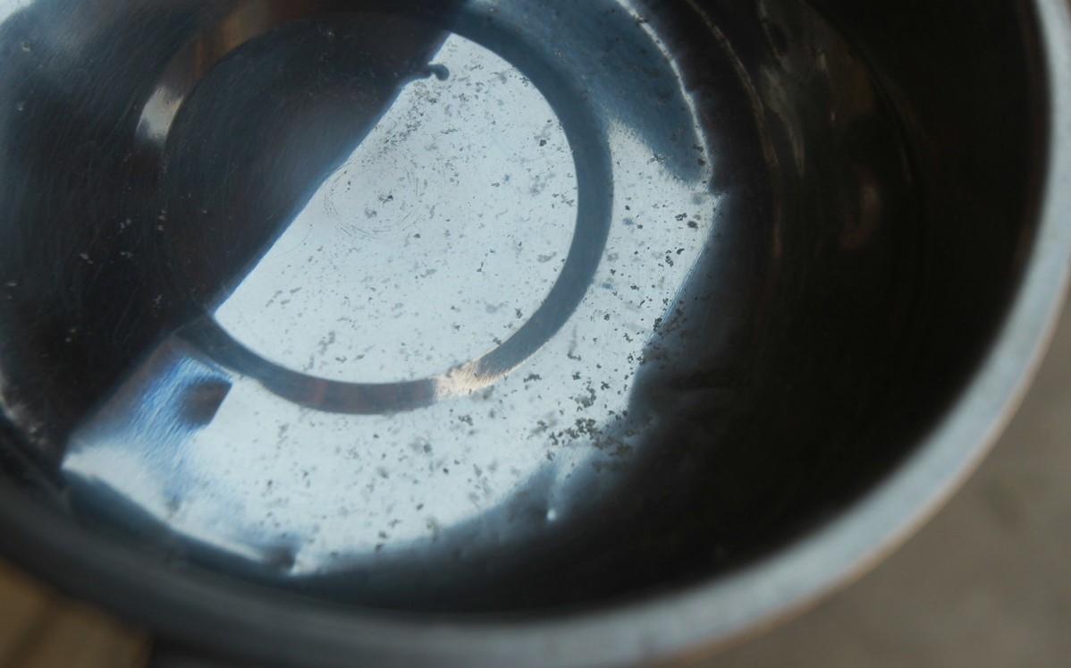 喝水时不小心把水洒地上了,喝水时不小心把水洒地上