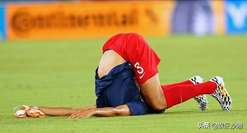 老公看世界杯老婆问问题很崩溃,老公和老婆看世界杯的对话