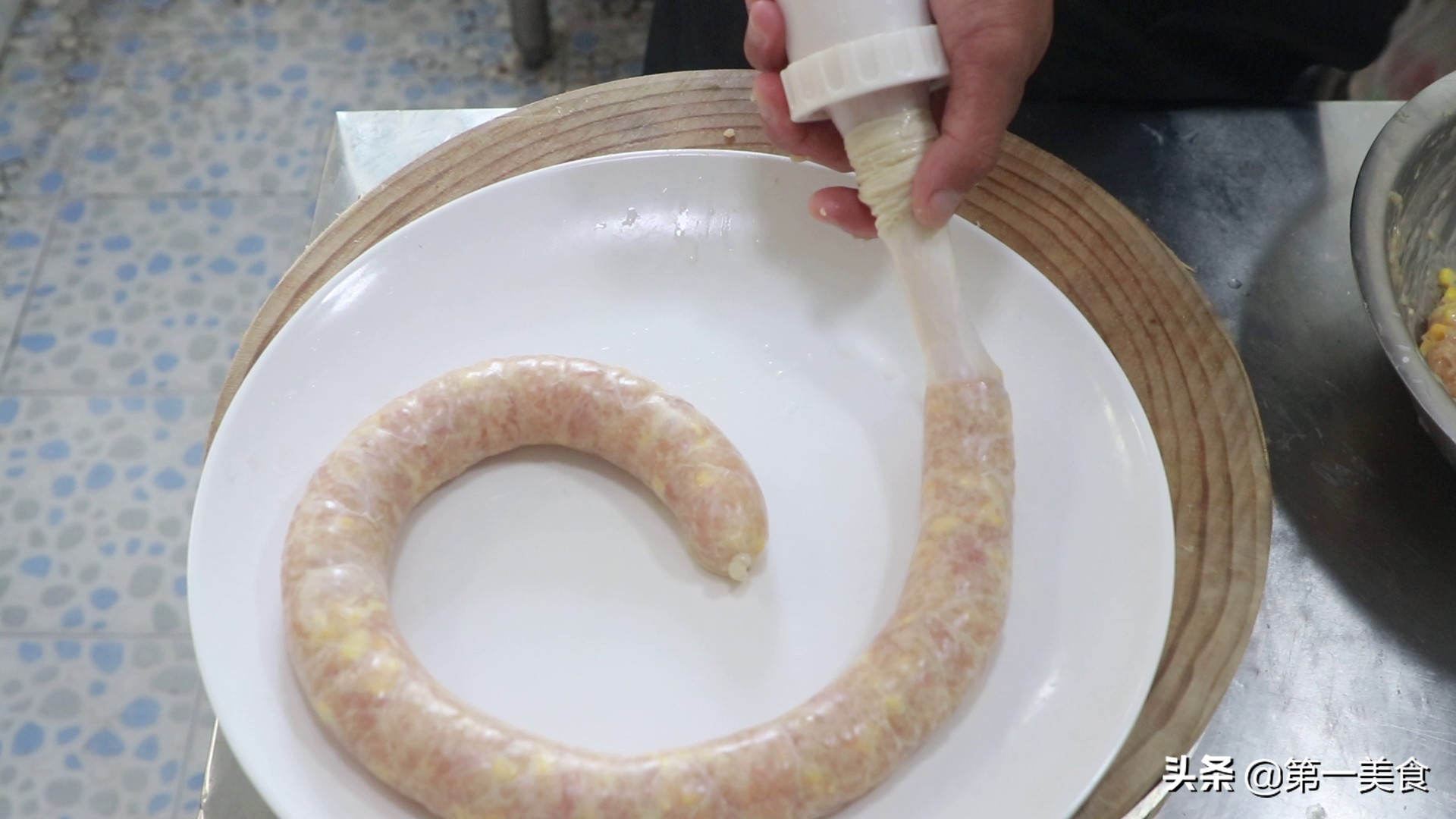 大厨教你做10斤广式香肠最佳配方,大厨教你做自制香肠