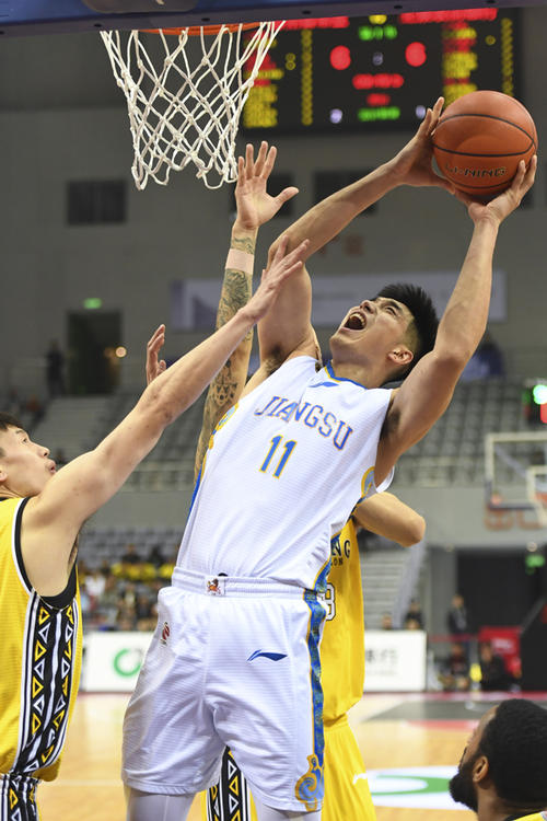 刘晓宇和胡明轩谁漂亮,cba现役五位帅哥