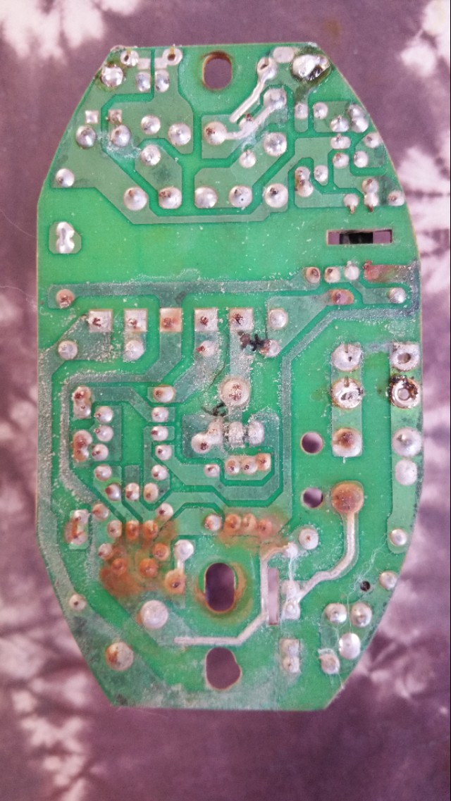 美的加湿器进水了怎么修,美的加湿器修理过程