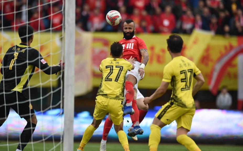 一记任意球彻底打动姆巴佩,一记回旋踢