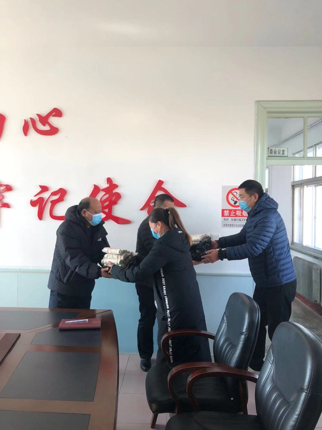 疫线最美坚守人故事,78岁白发村医奔赴抗疫一线