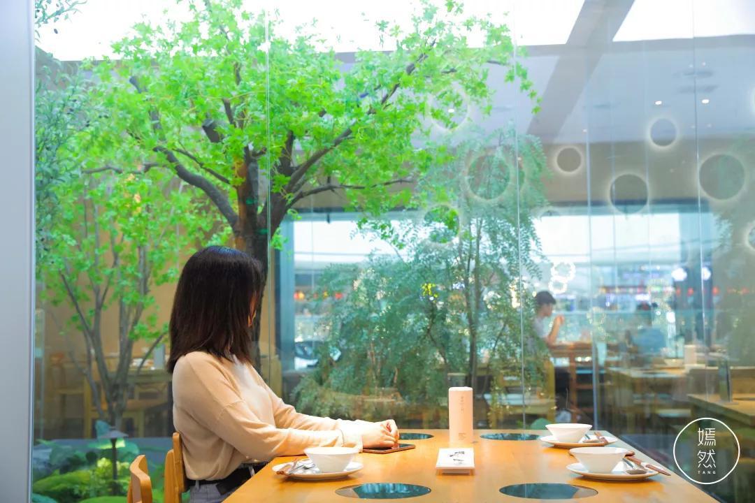 东城万达今天营业吗,万达排队店