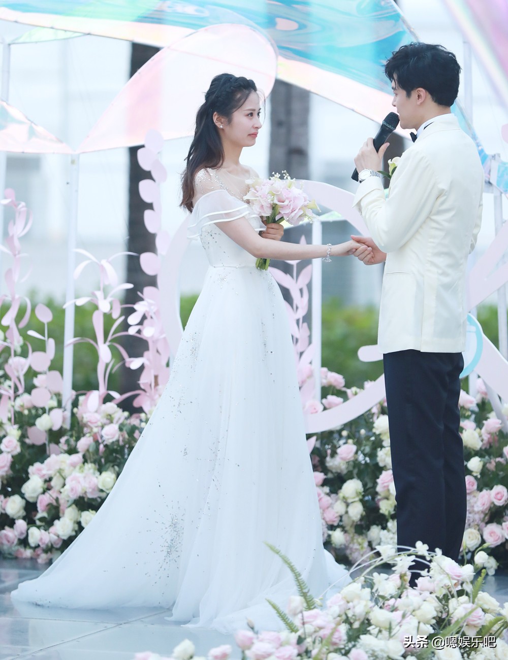 谢娜礼服女人味,谢娜穿旗袍惊艳