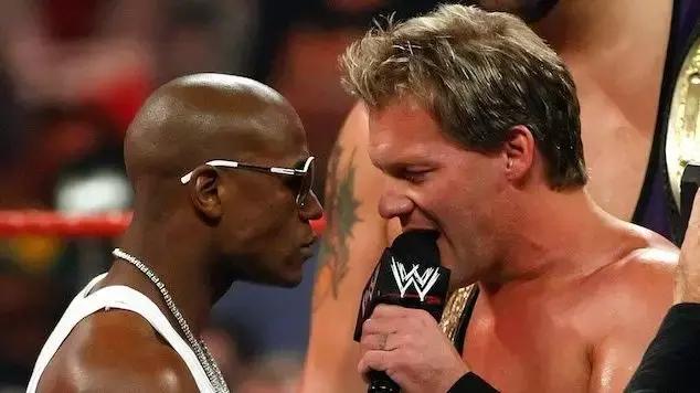 拳王暴打wwe,施瓦辛格一拳打倒wwe