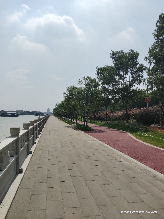 跑步运动的地方,适合跑步的运动场所