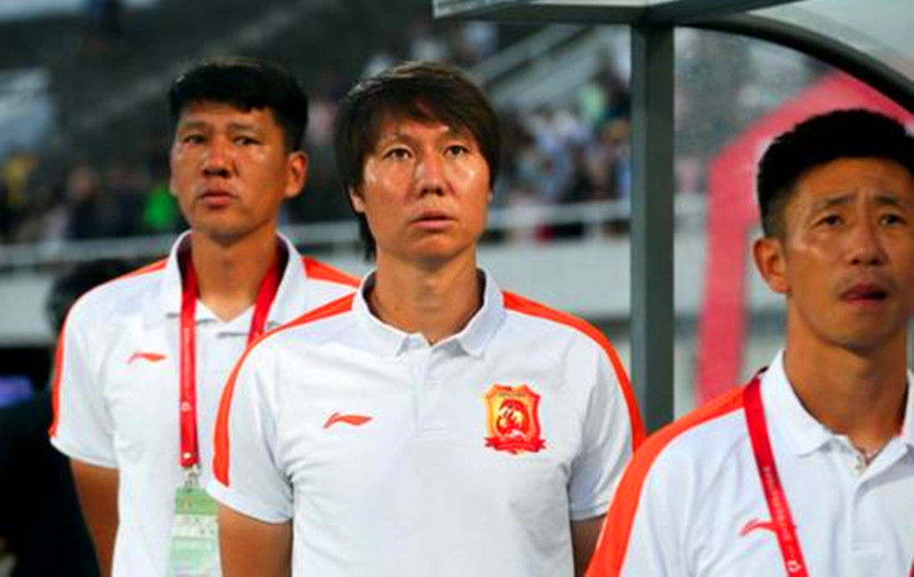 主教练经典换人,主教练如何更换战术