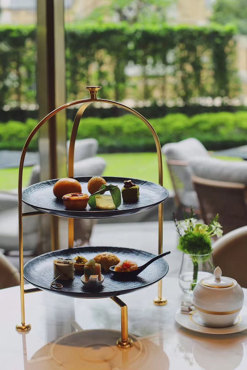 住进这座香港潮牌酒店，像是完成了一趟艺术旅行