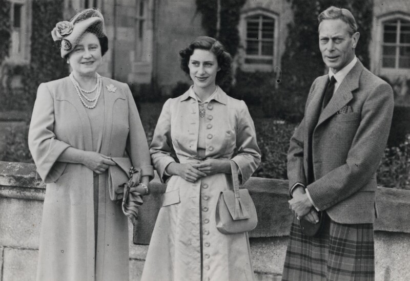 英国女王父亲乔治结巴吗,英国女王父亲乔治六世有几个兄弟