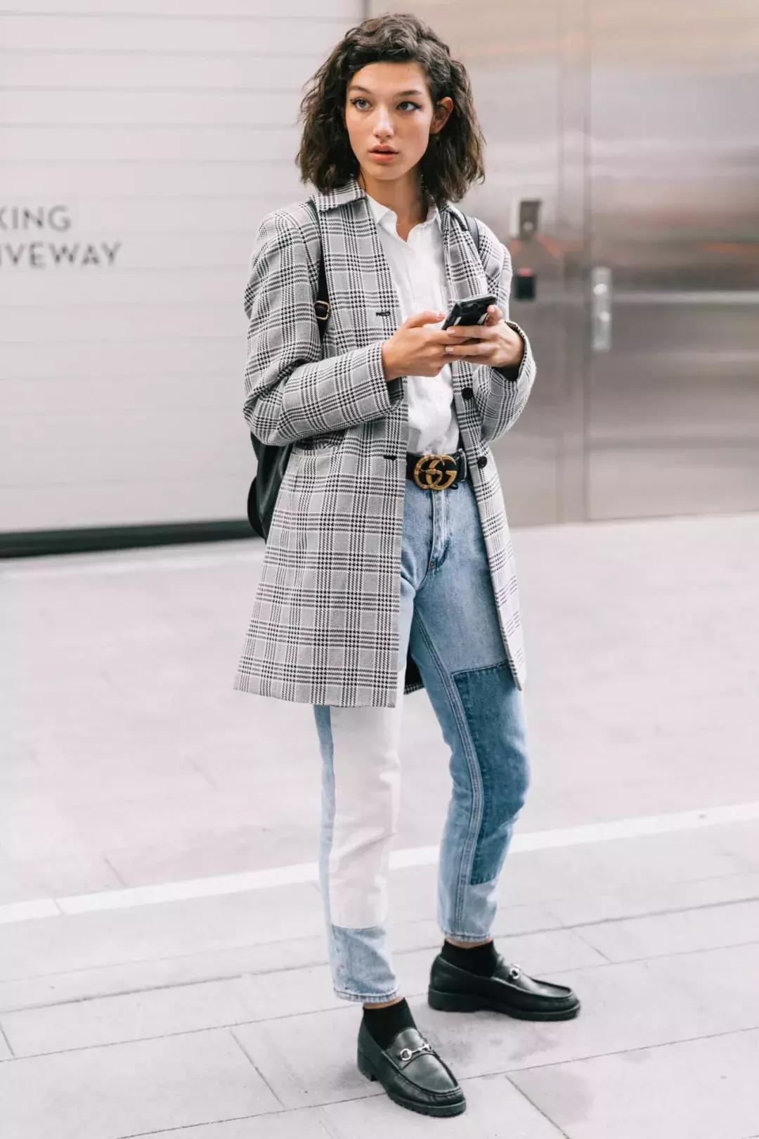 别再露脚踝了今年露袜才是王道,今年流行的露袜穿搭你知道吗