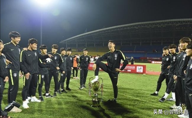 中国国奥0-1不敌日本国奥阵容,外媒热议中韩对抗赛事