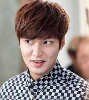 10款椭圆脸下巴圆润适合发型,头型比较椭圆的男生适合什么发型