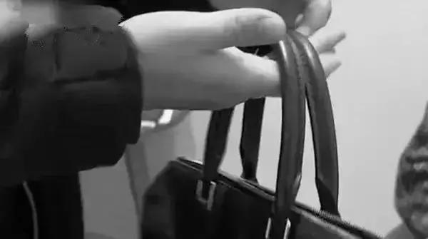 中国人怒了，LV责备中国空气质量不好！