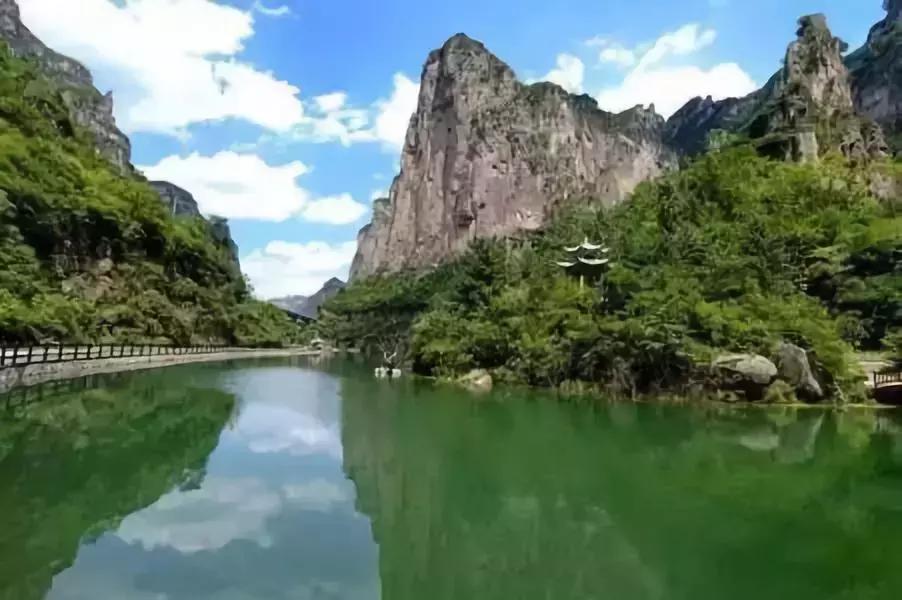 中国六十年代观影最多的电影,18年震撼中国十大瞬间