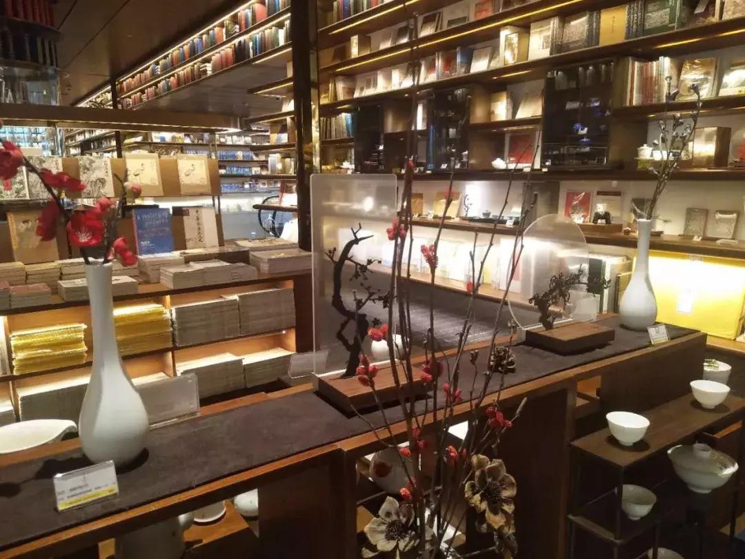 言几又书店西安迈科店,言几又迈科中心旗舰店