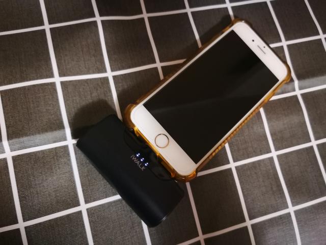 爱沃可iwalk二合一无线充电宝,爱沃可iwalk充电宝typec