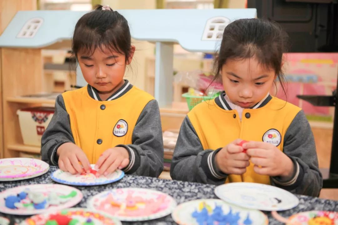 鍥犱负浼欓鑰屽嚭鍚嶇殑瀛︽牎,鍥犱负缇庨鐏殑瀛︽牎