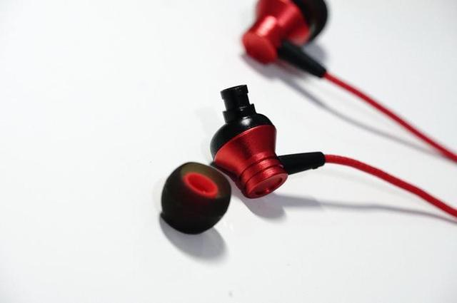 厉害！这个上海宁做的一副耳机，竟然……让手机提升了N倍的音质