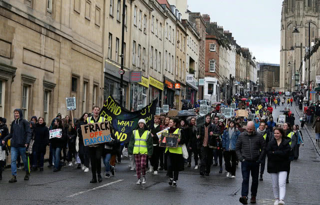 瑞典一线抗击疫情,瑞典应对疫情的策略