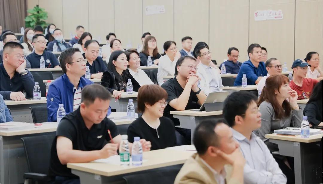 直播带货和短视频的商业逻辑可以复制吗？如何运用博弈思维来设计商业模式？