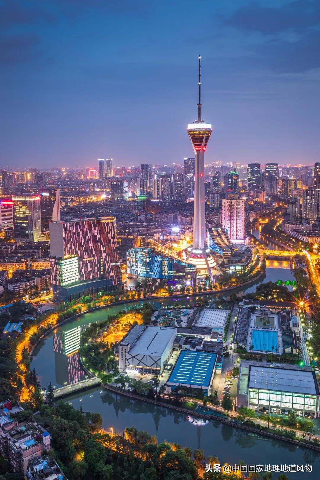 成都是一个安逸的地方吗,成都是个挺安逸的城市