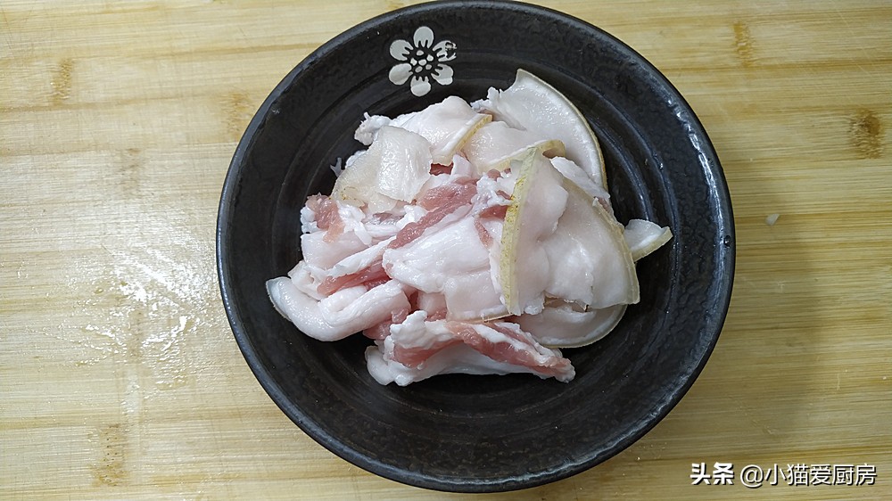 春天里最爱的一道菜竹笋炒肉,竹笋炒肉也是一道非常美味的美食