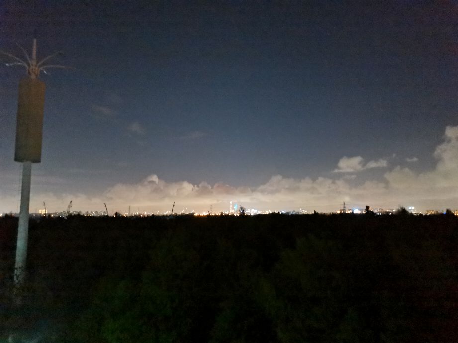 魔都上海?打工人的噩梦,欲望之城