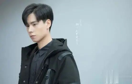 明星都是客串却硬生生演成主演,明明只是客串却成主角的三位演员