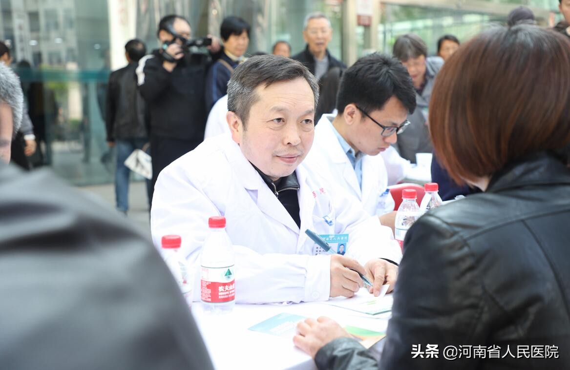 全民关注痛风日直播回放,全民关注痛风日科学诊治远离疼痛