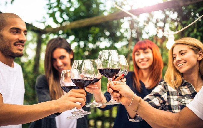 最全的葡萄酒基本知识大全,葡萄酒的品种排名及价格图片