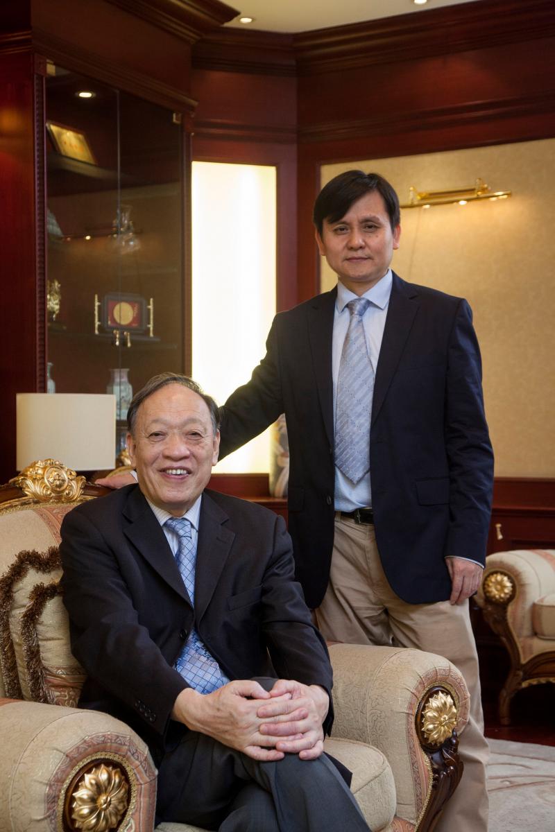 张文宏翁心华,张文宏华山医院感染科