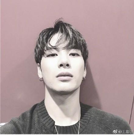 拍照直男角度是什么意思啊,男明星视角照